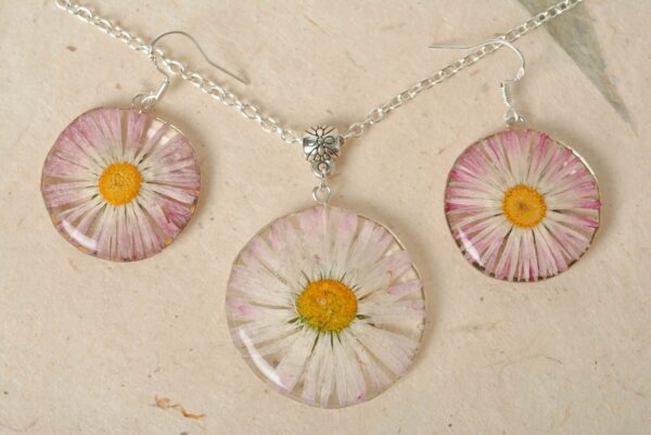 Handmade Epoxy Resin Jewelry Set - Image 5